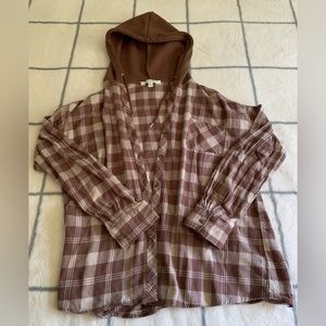 NWOT Vine and Valley Women’s Flannel with Hood size XL